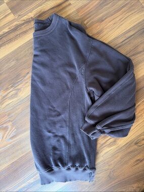 Dark brown sweatshirt